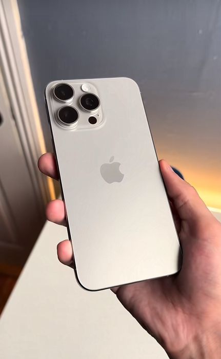 iPhone 15 Pro Max 256GB есть каспи ред, торг уместен