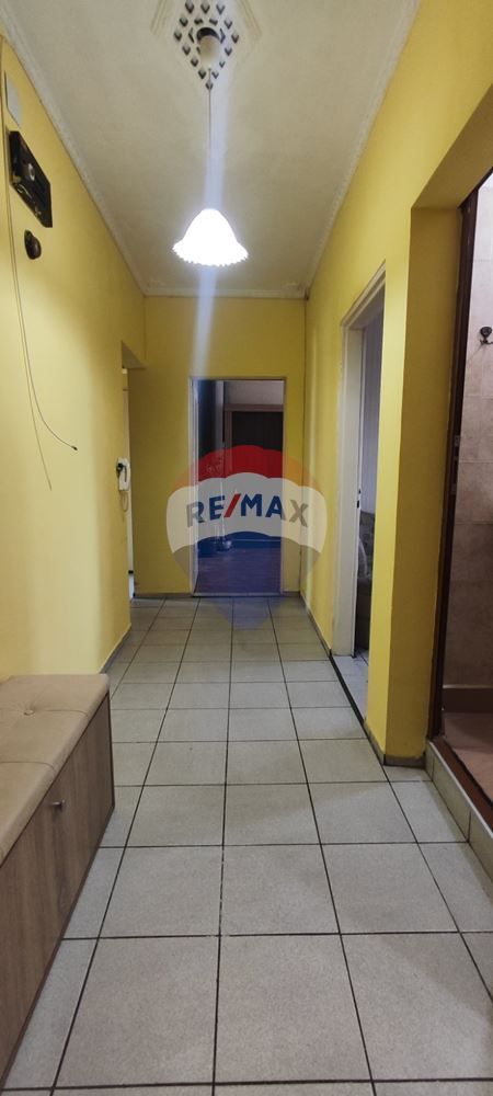 Тристаен апартамент, кв. Младост 2, гр. Варна ТМ