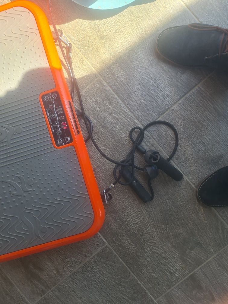 Aparat de masaj vibro Shaper