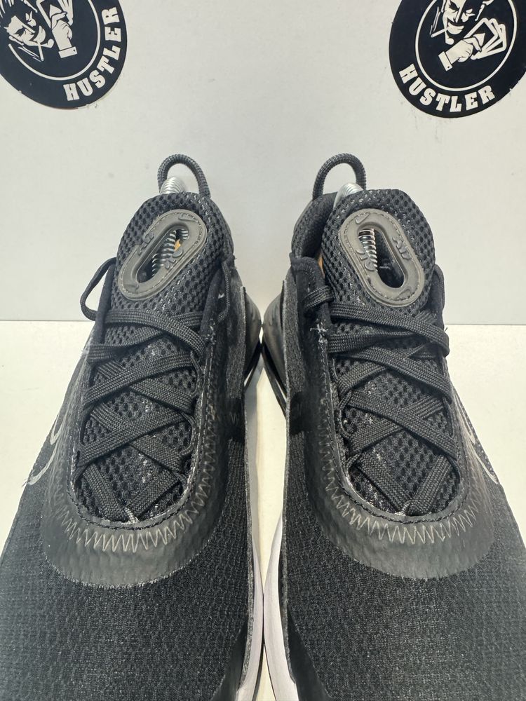 Маратонки NIKE AIR MAX 2090.Номер 37.5