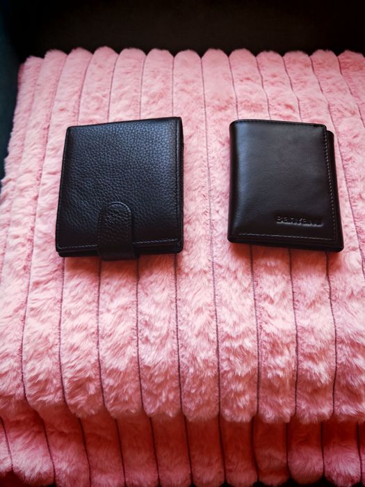 Портфейли -естествена кожа