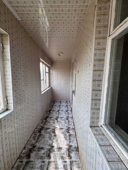 Сотилади!!!  Вoсходда 1 хоналик 2 хона қилинган квартира 1/4/5