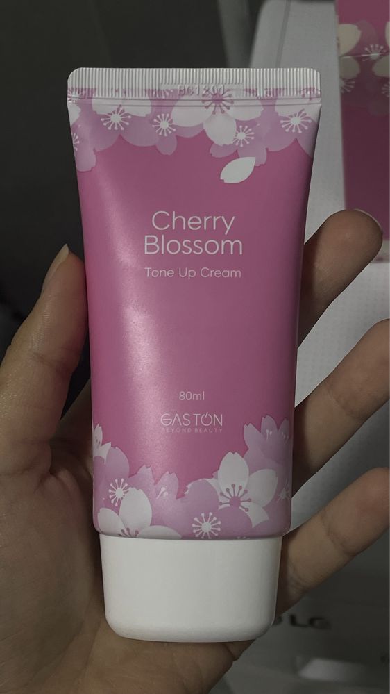 Gaston Тонизирующий крем для лица Cherry Blossom Tone Up Cream