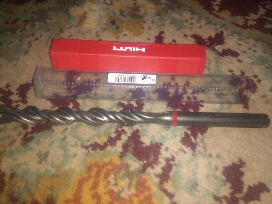 Vând burghiu Hilti SDS 24 nou preț 360 Ron.