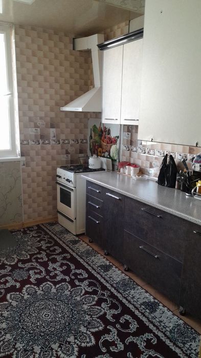 2 qavatli uy sotladi 3hona qogan malumotla telfonda