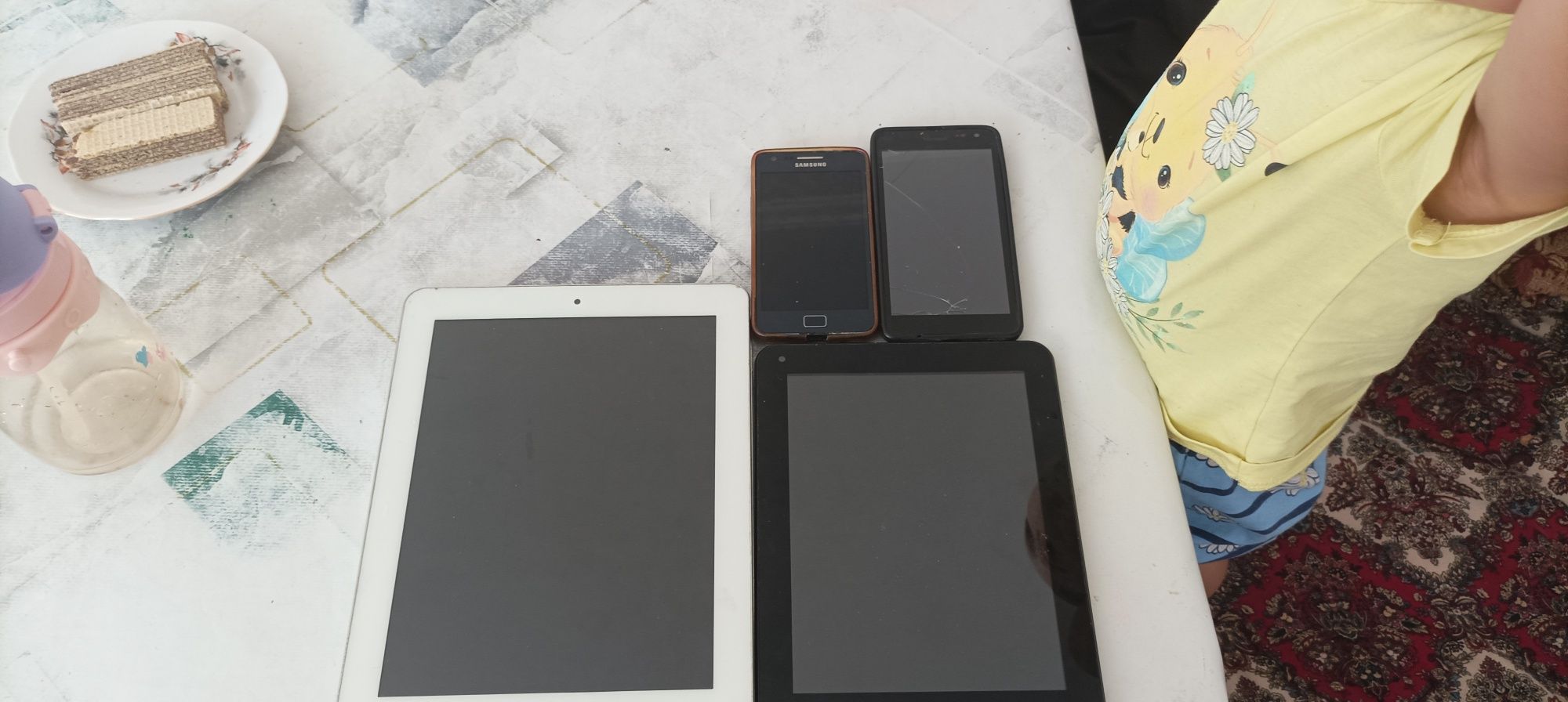 Telefonlar zapchastga sotiladi