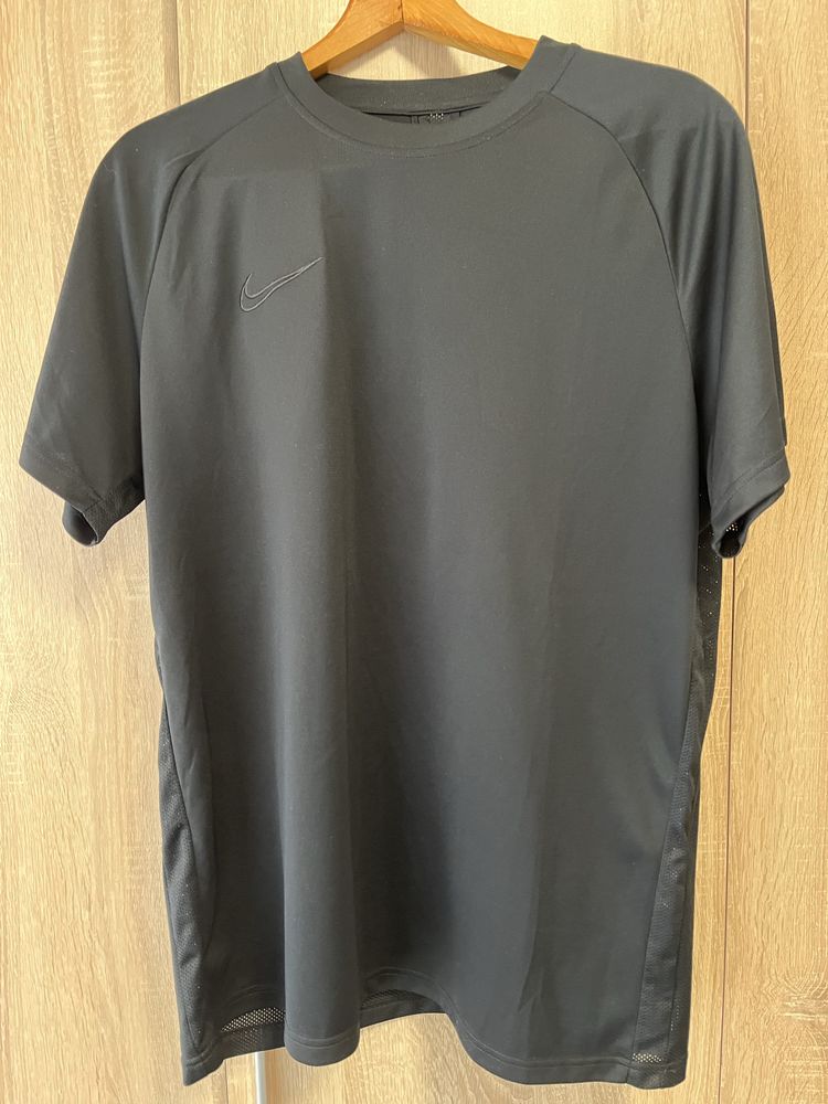 Nike тренировъчен екип