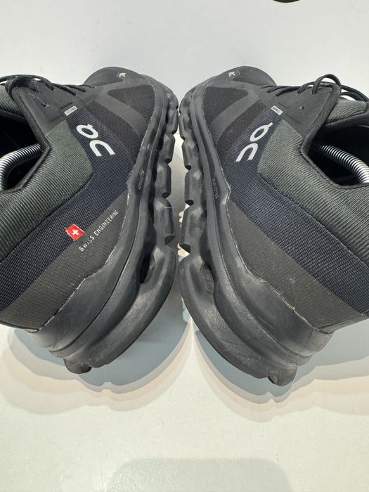 Маратонки ON CLOUD WATERPROOF .Размер 44.5