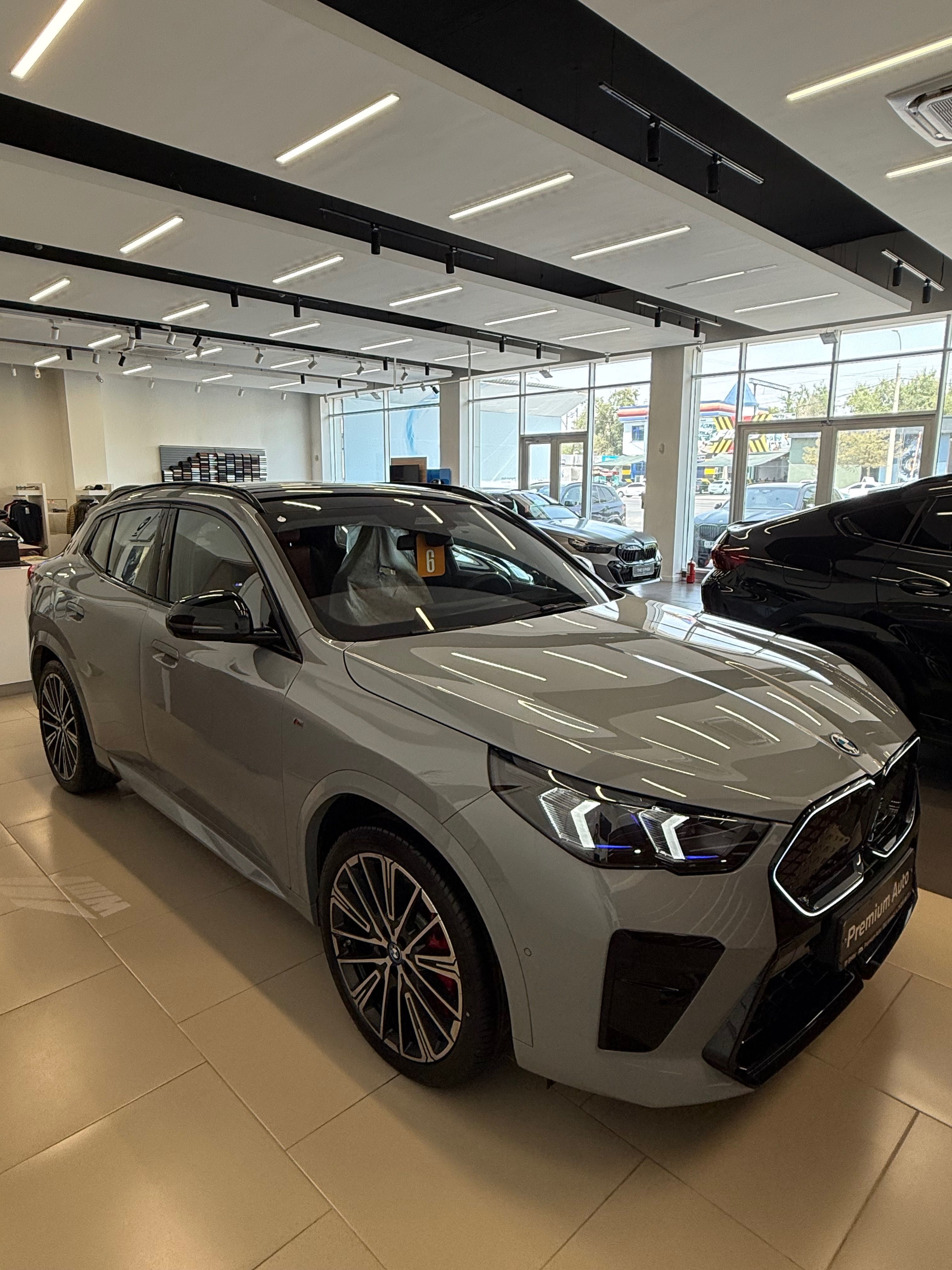 Продам новый BMW iX2 xDrive30 В наличи с официальной гарантией+сервис