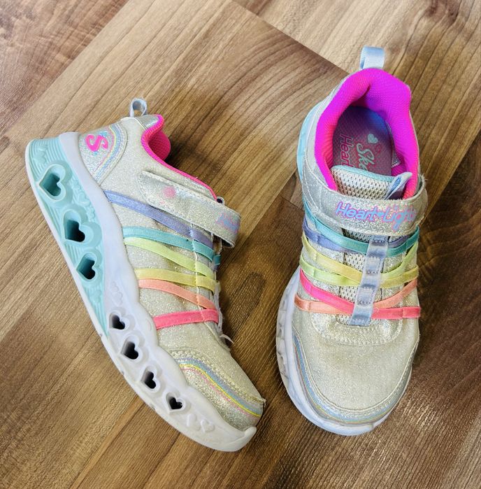 Vand Adidasi Skechers fete nr 32