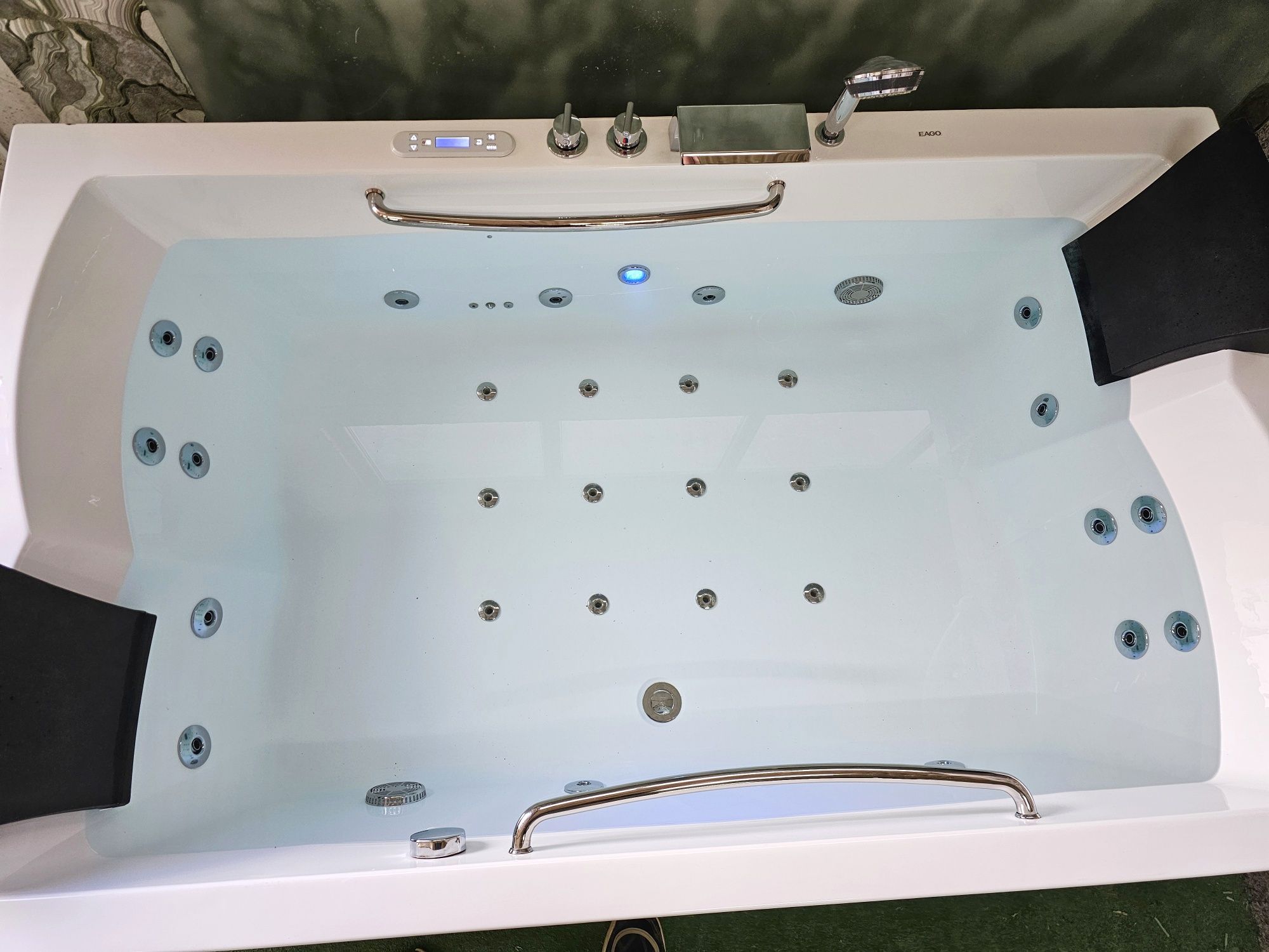 *Spa* Хидромасажна вана (Джакузи) с Подгрев до 45°  1,99х1.20