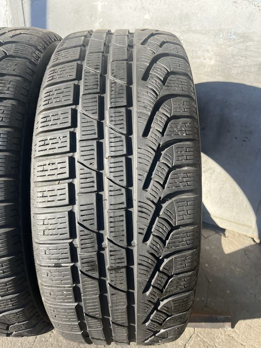 2 бр. зимни гуми 225/50/17 Pirelli DOT 3722 5,5 mm