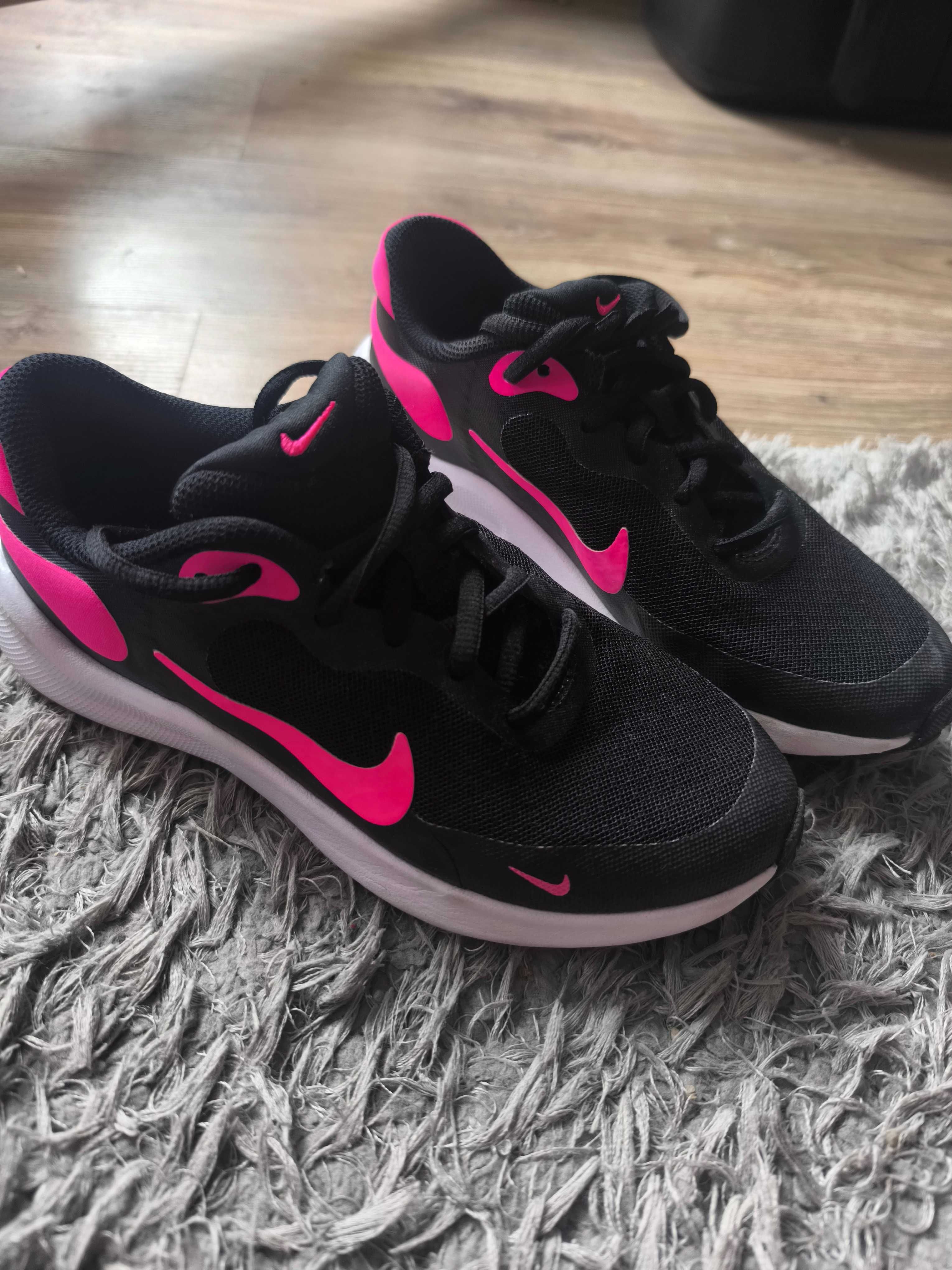 Маратонки Nike 34 номер