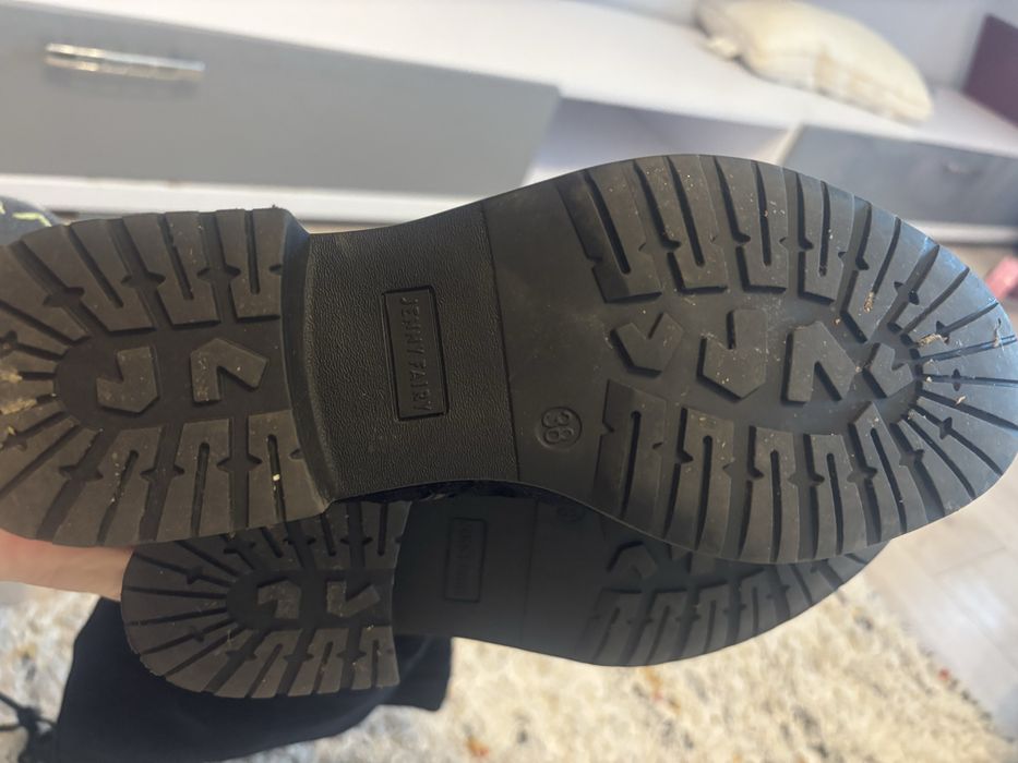 Cizme lungi purtate o singura data