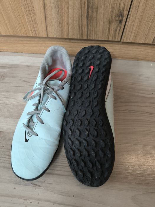 Футболни обувки стоножки Nike 40 номер