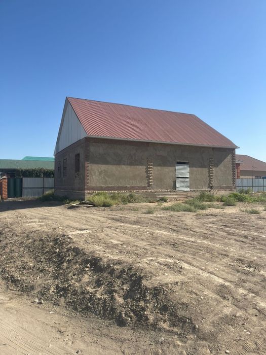 Саяхат16 1 үй көтеріліп үсті жабылып тұр 10х12 размер газ су келіп тұр