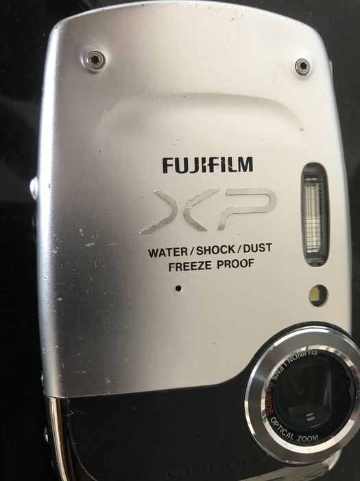 Камера Fujifilm, устойчива на вода, удар, прах, замръзване
