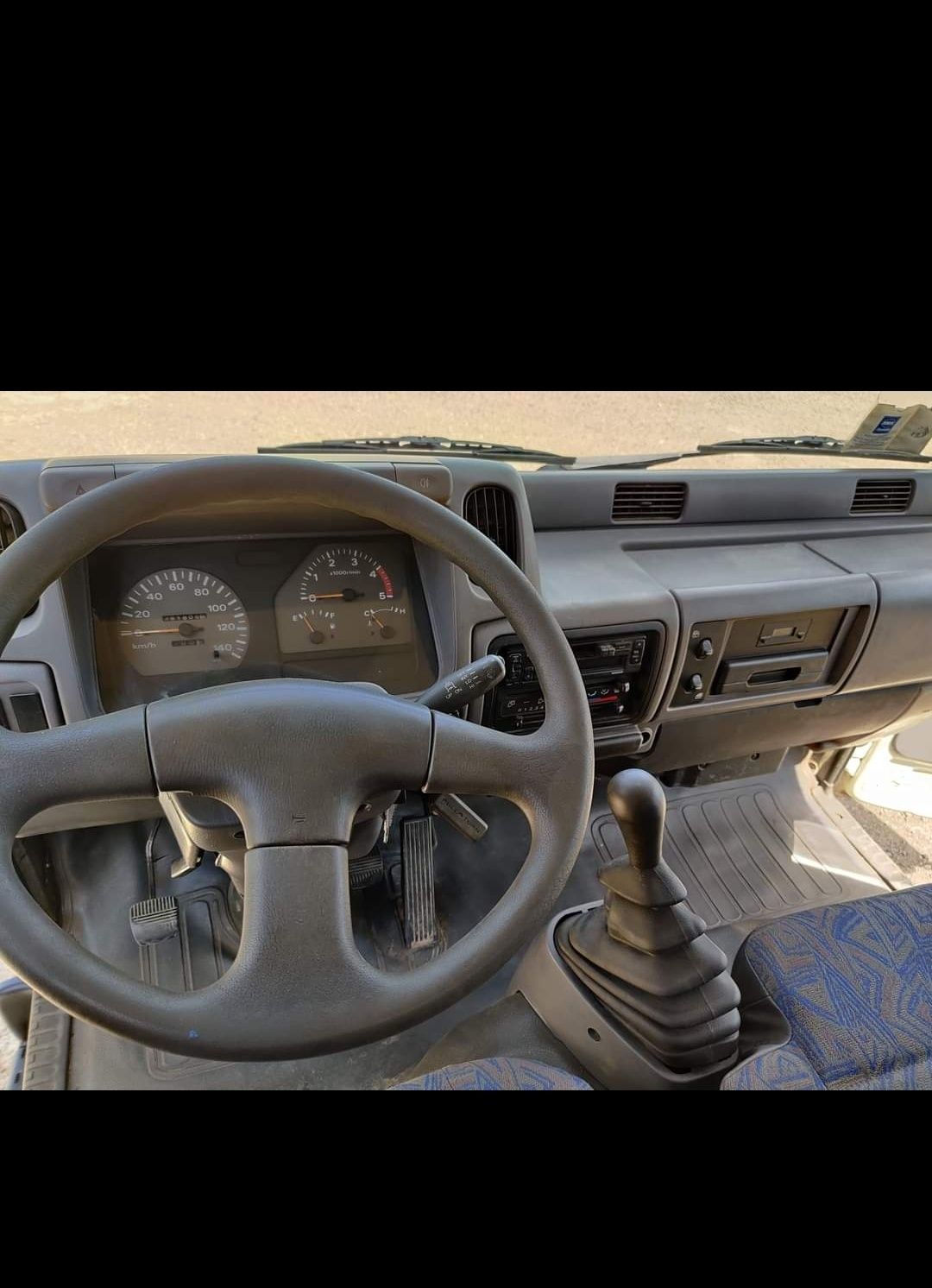 Nissan Cabstar 3.0 turbo,bena fixă