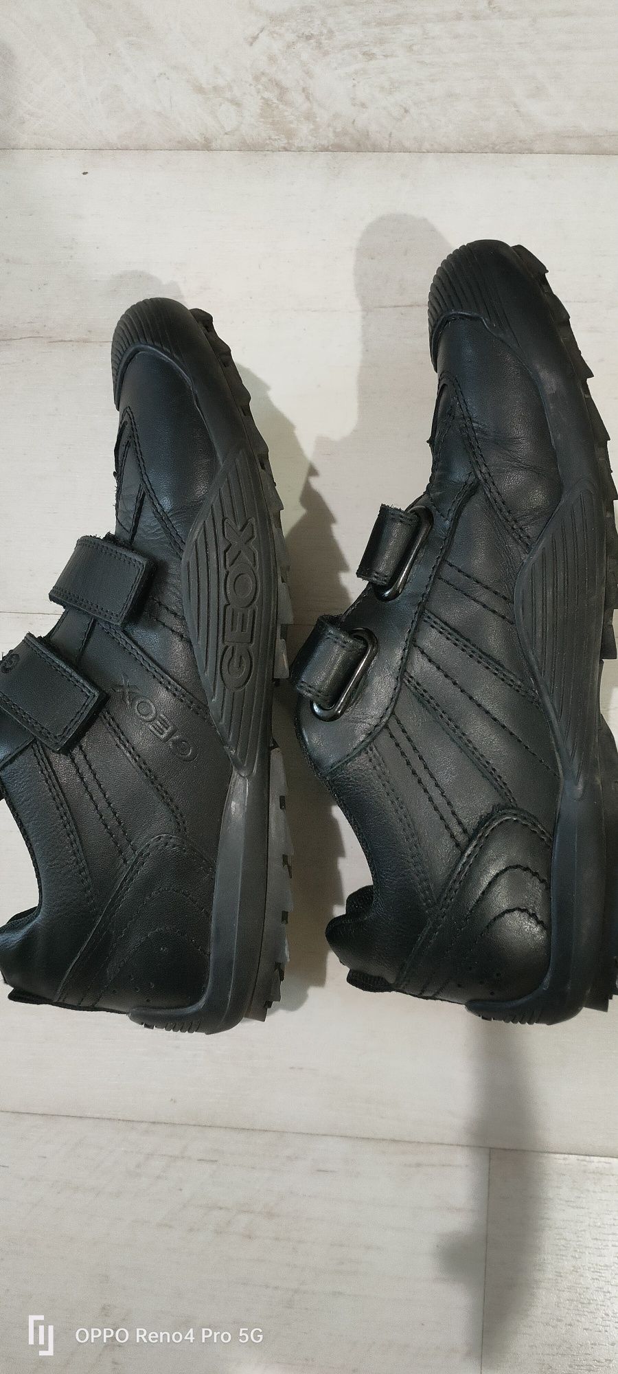 Pantofi Geox din piele naturală