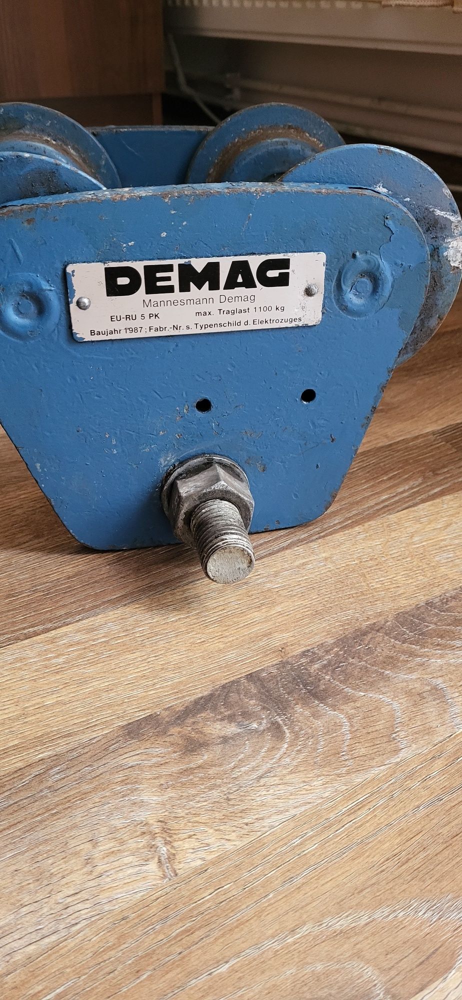 Carucior impingere Demag