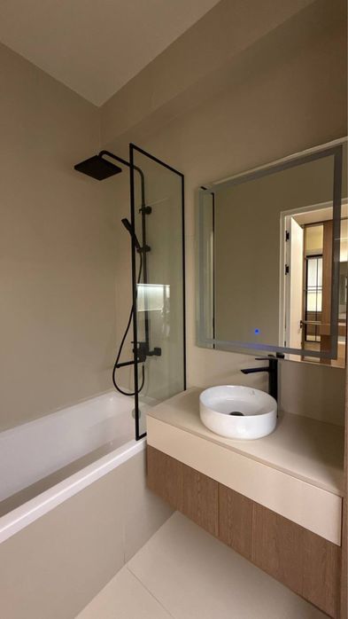 Yakkasaroyda joylashgan yangi kvartira navastroyka ijaraga berilad