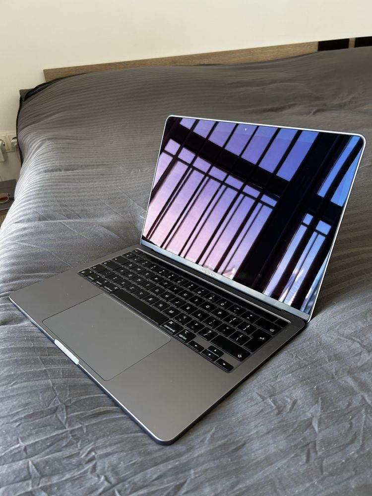 Apple MacBook Pro 13 M1 8RAM 256GB Touch Bar Space Gray