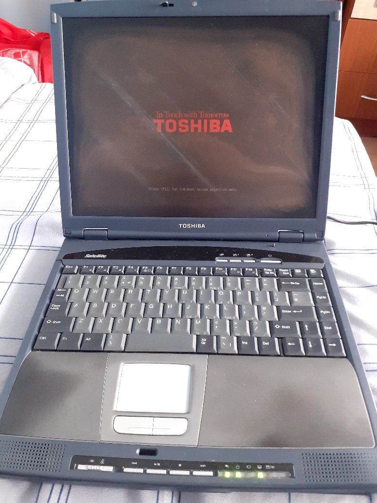 Vînd Schimb Laptop Toshiba Defect