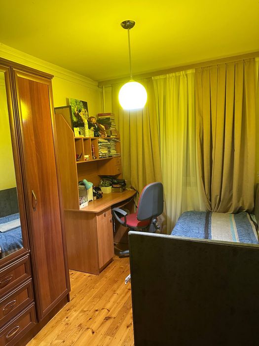 Продам свою 4-комнатую квартиру на м. Новза (4/4/5)