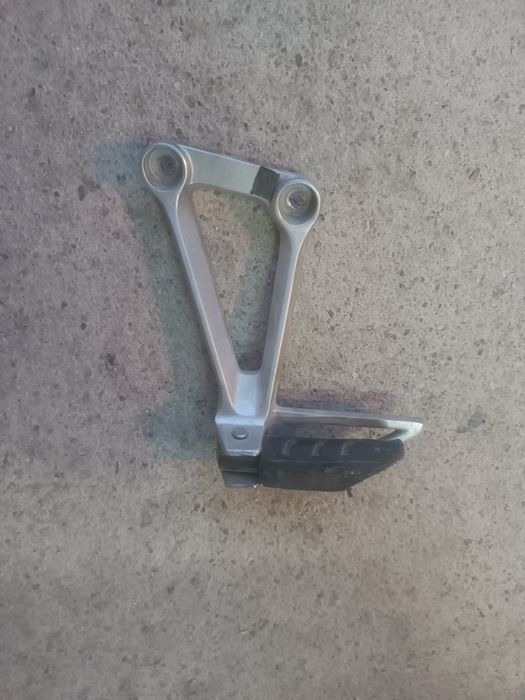 Honda CB500X задна лява степенка