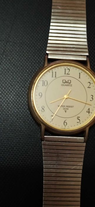 часовник FOSSIL F2- 34 лв и Q & Q  Japan movt 7Т80 на Miyota - 45 лв.