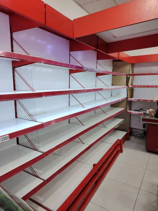 Стиляж срочно сотилади