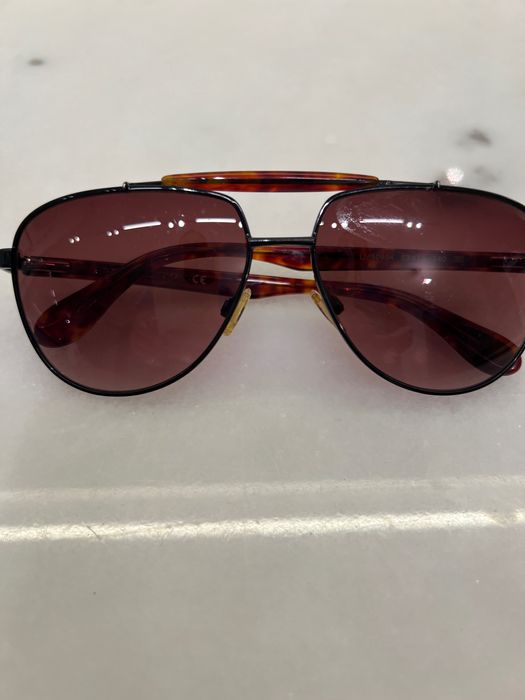 Лосины Victoria Beckhem колаб с Reebok, солнцезащитные очки из Италии