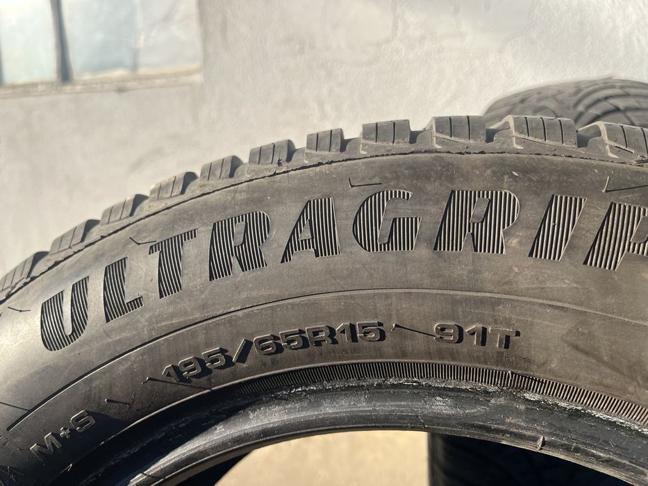 2 бр. зимни гуми 195/65/15 GoodYear DOT 3114 5,5/7 mm