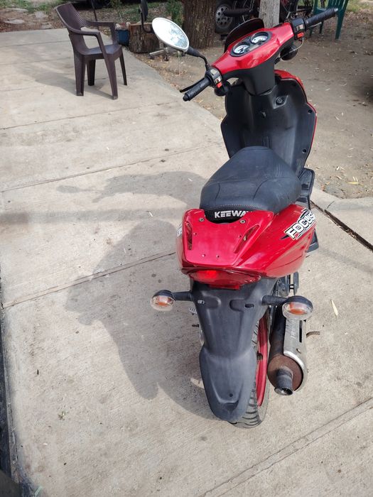 Scuter focus cu motor de Yamaha
