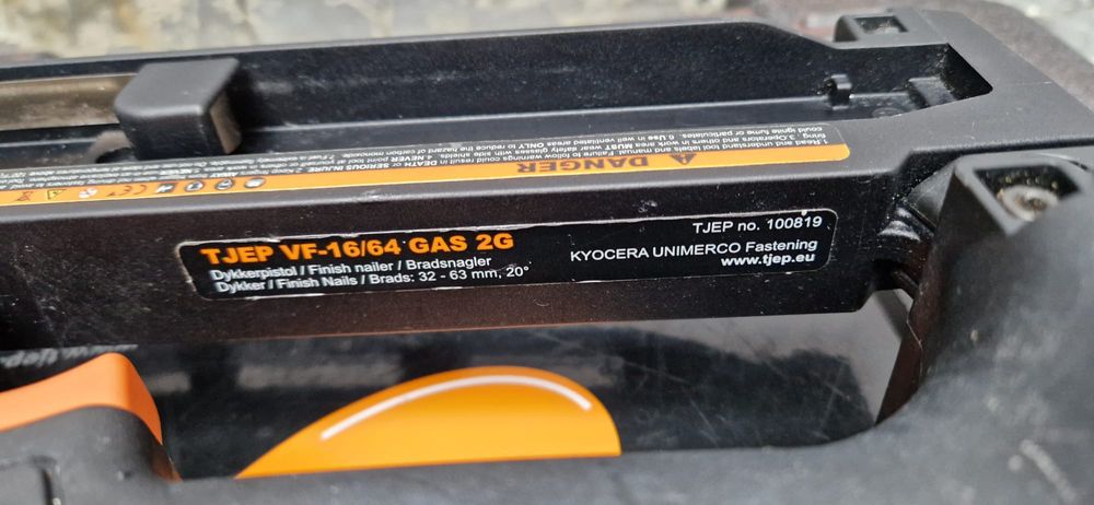 T jep pistol de cuie de finisaje