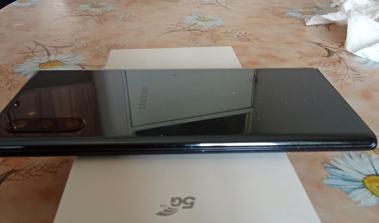 Samsung galaxy note 10 plus 256 GB памет и RAM памет 12GB