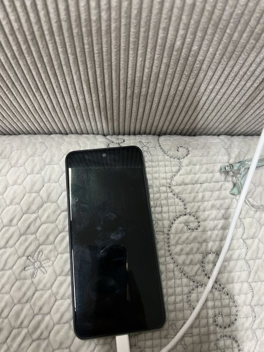 Xiaomi redmi note 10, бу с чехлом без зарядки