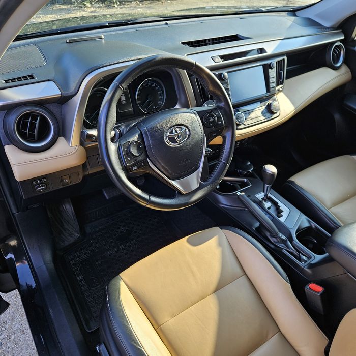 Toyota RAV4  Hybrid , Modelul Luxury Premium/ 2018, Istoric Toyota