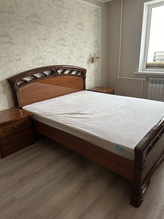 Продам 2х спальную кровать