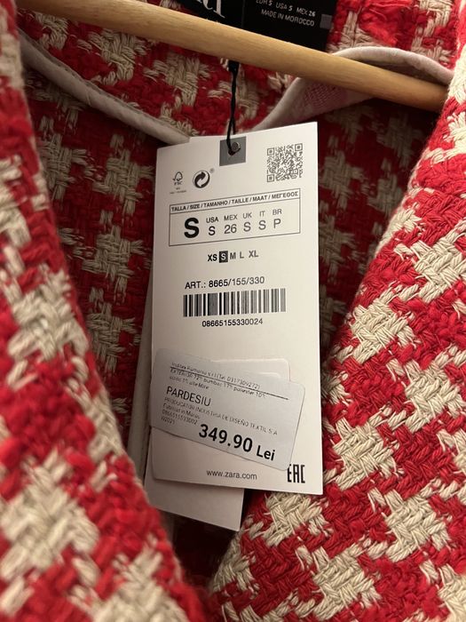 Palton Zara nou carouri