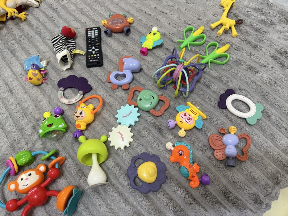 Продаются игрушки