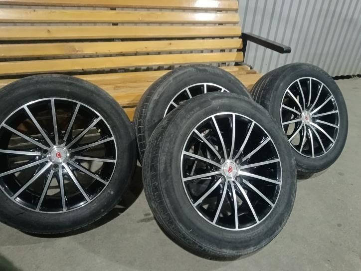 Сакадиски VOSSEN R16