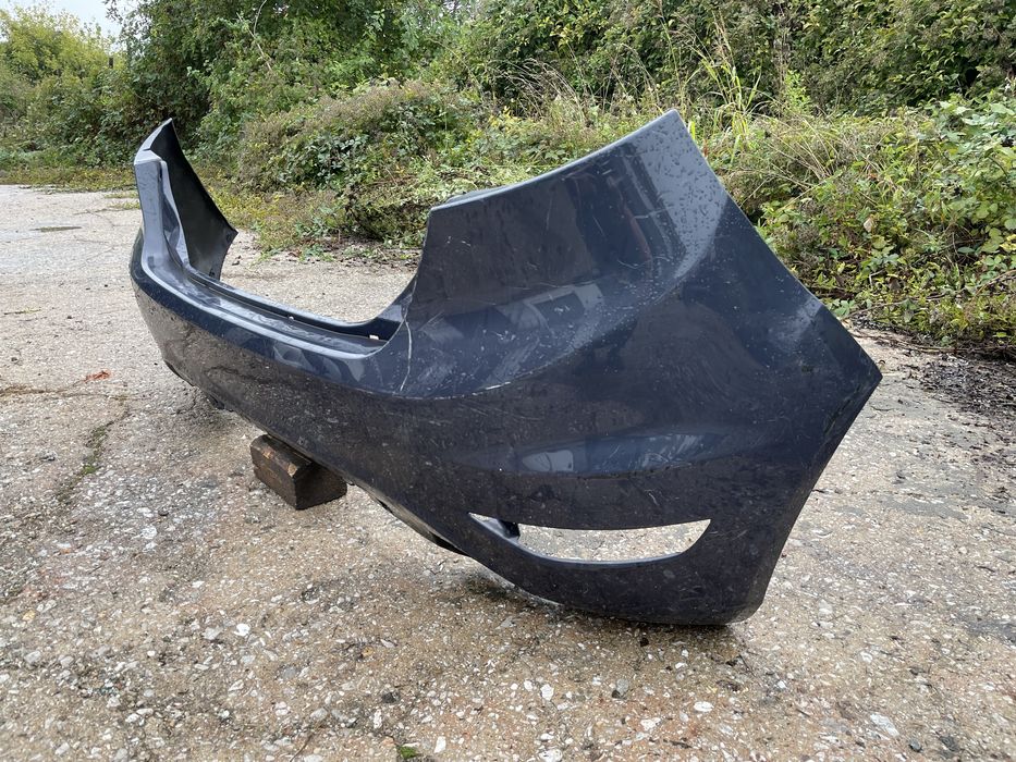 Задна броня за Форд Фиеста Ford Fiesta 2008-2013г 3бр