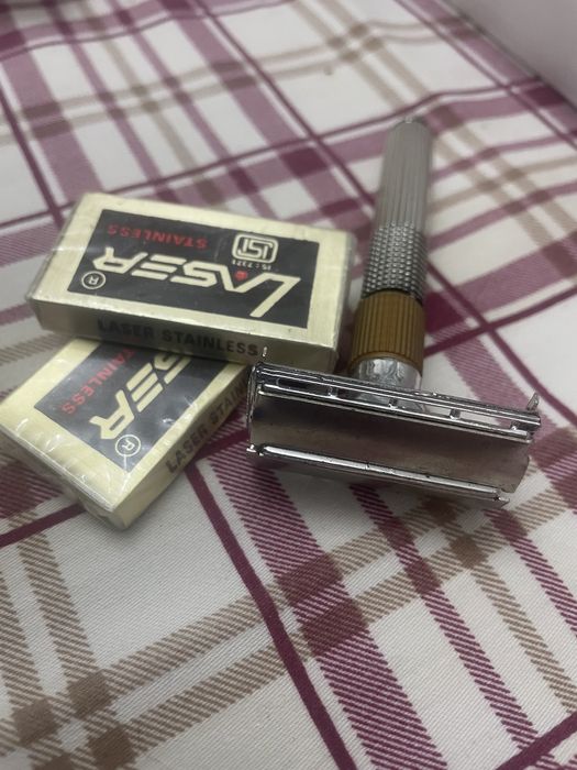 Станок для бритья ; лезвия ИНДИЯ 2 уп;  винтаж; ретро