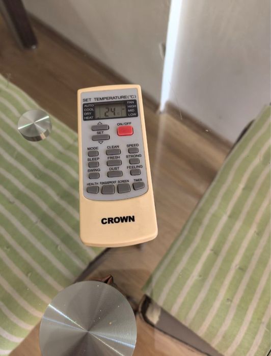 Продавам работещ климатик CROWN