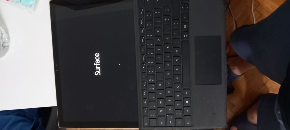 Tableta/Laptop Microsoft Surface Pro 4 cu incarcator