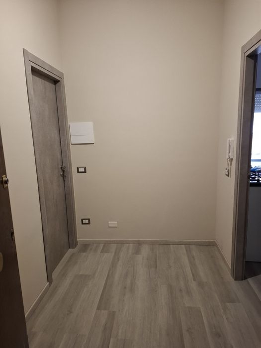 Montator Uși de interior Laminat Spc
