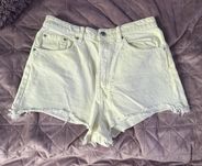Бледо жълти къси панталони Zara