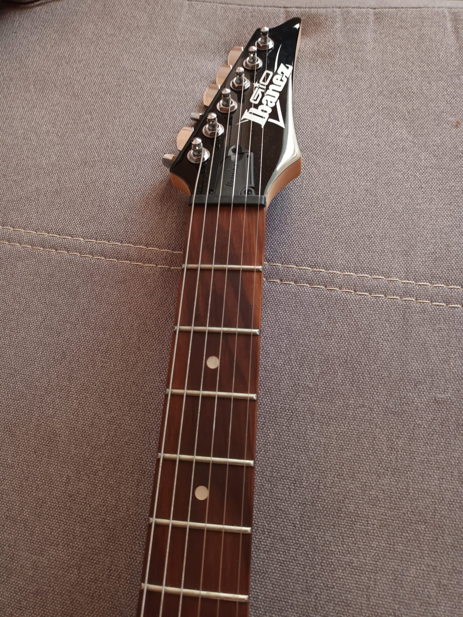Chitara electrica IBANEZ GIO cu amplificator