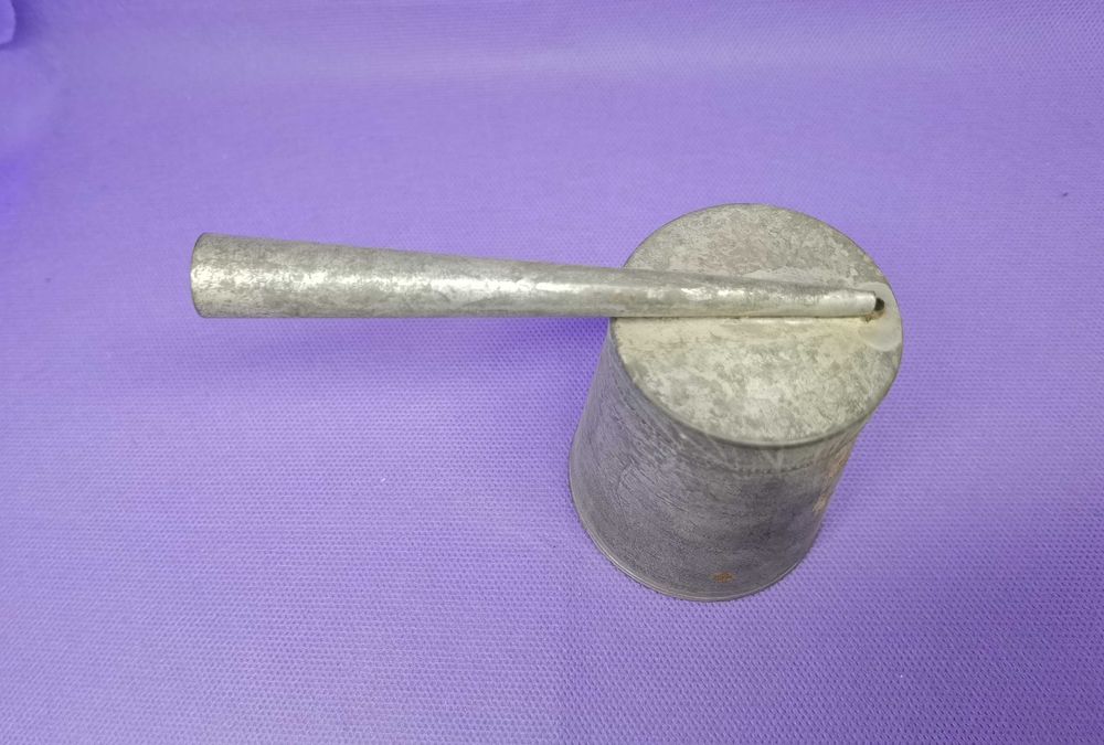 Продавам нещата от снимката-клещи за чапраз,ножици, кубинка,кафеварки